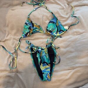 Not my preferred cut. Super cute but too revealing for me.